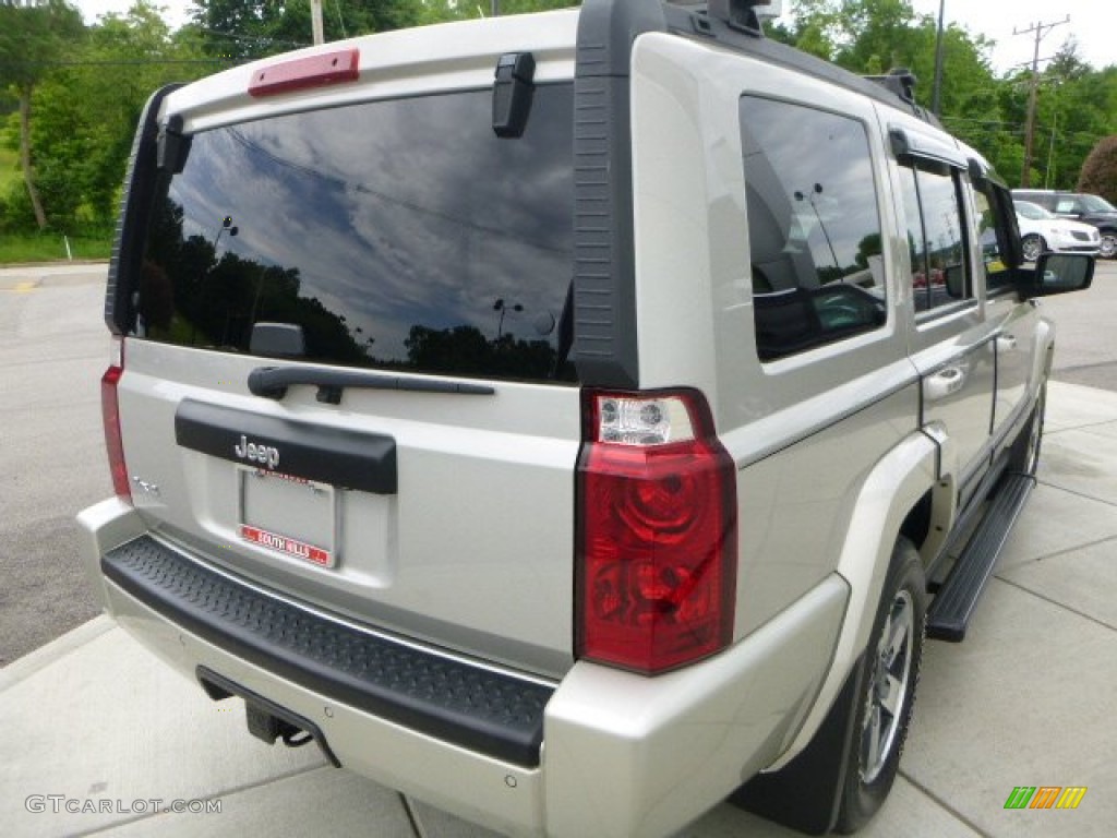 2008 Commander Sport 4x4 - Light Graystone Pearl / Dark Slate Gray photo #5