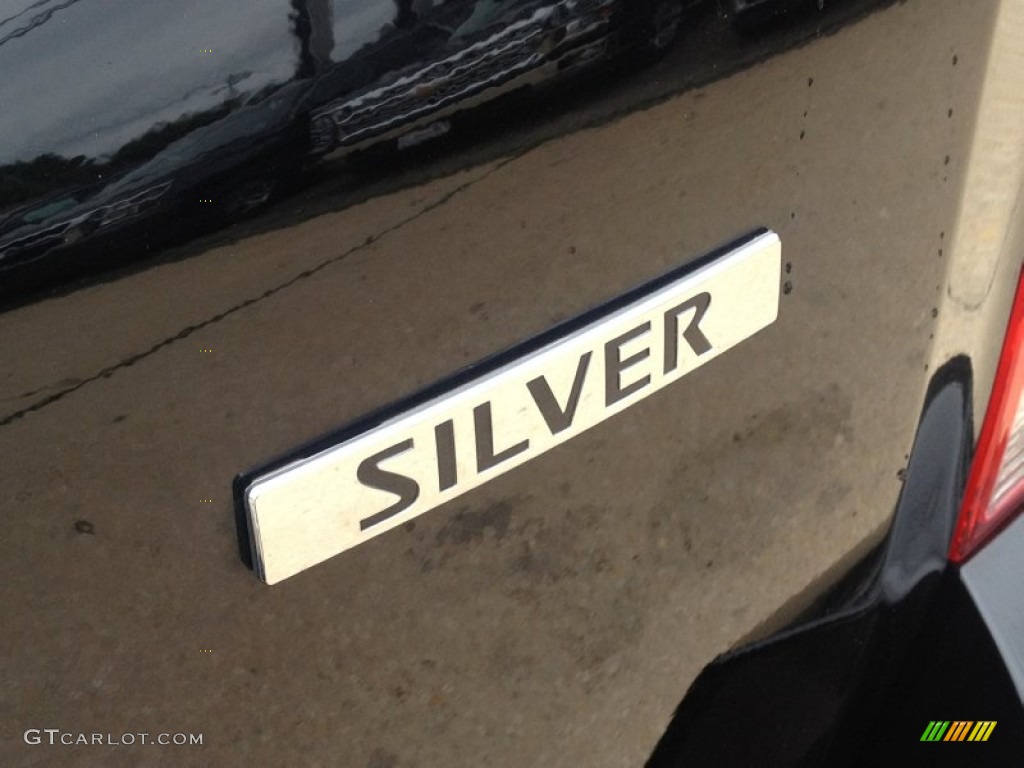 2012 Pathfinder Silver 4x4 - Super Black / Graphite photo #17