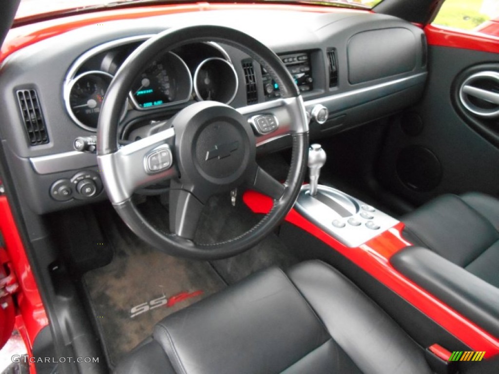 2004 SSR  - Redline Red / Ebony photo #11