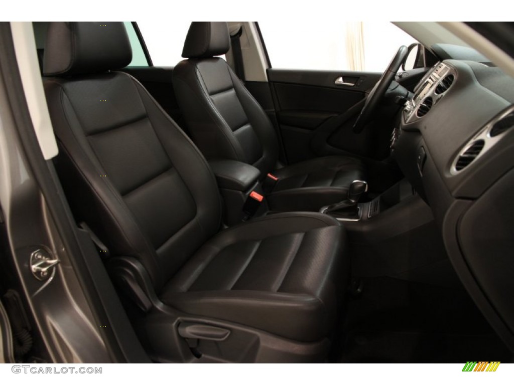 2011 Tiguan SE 4Motion - Alpine Gray Metallic / Charcoal photo #12