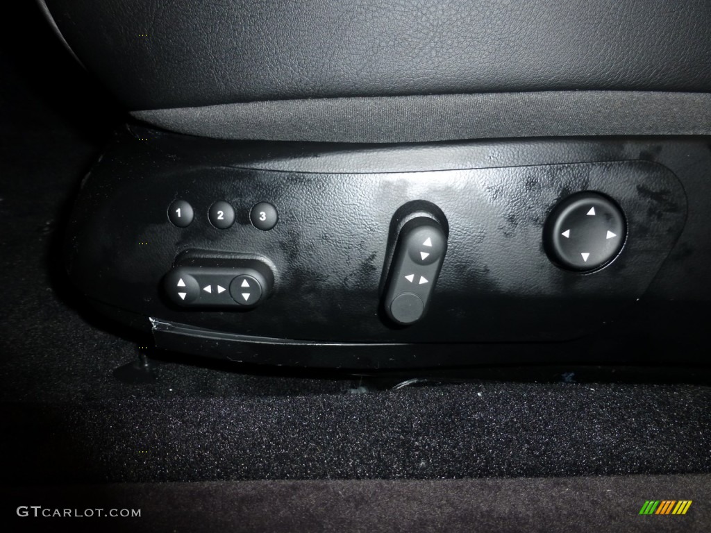 2010 Maserati Quattroporte Sport GT S Controls Photo #94387520
