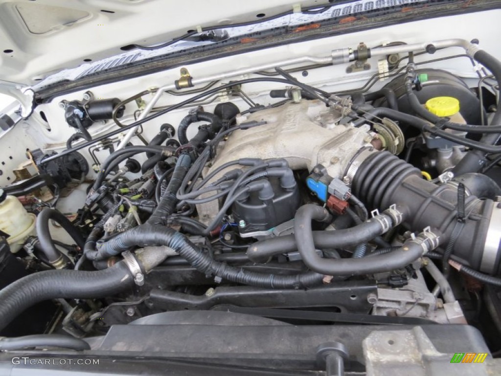 2002 Xterra XE V6 - Cloud White / Gray Celadon photo #13