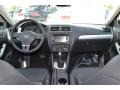 Black - Jetta SE Sedan Photo No. 5