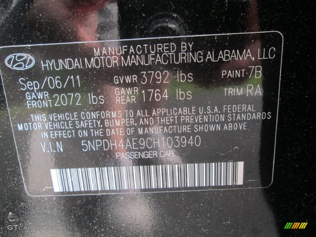 2012 Elantra Limited - Midnight Black / Gray photo #30