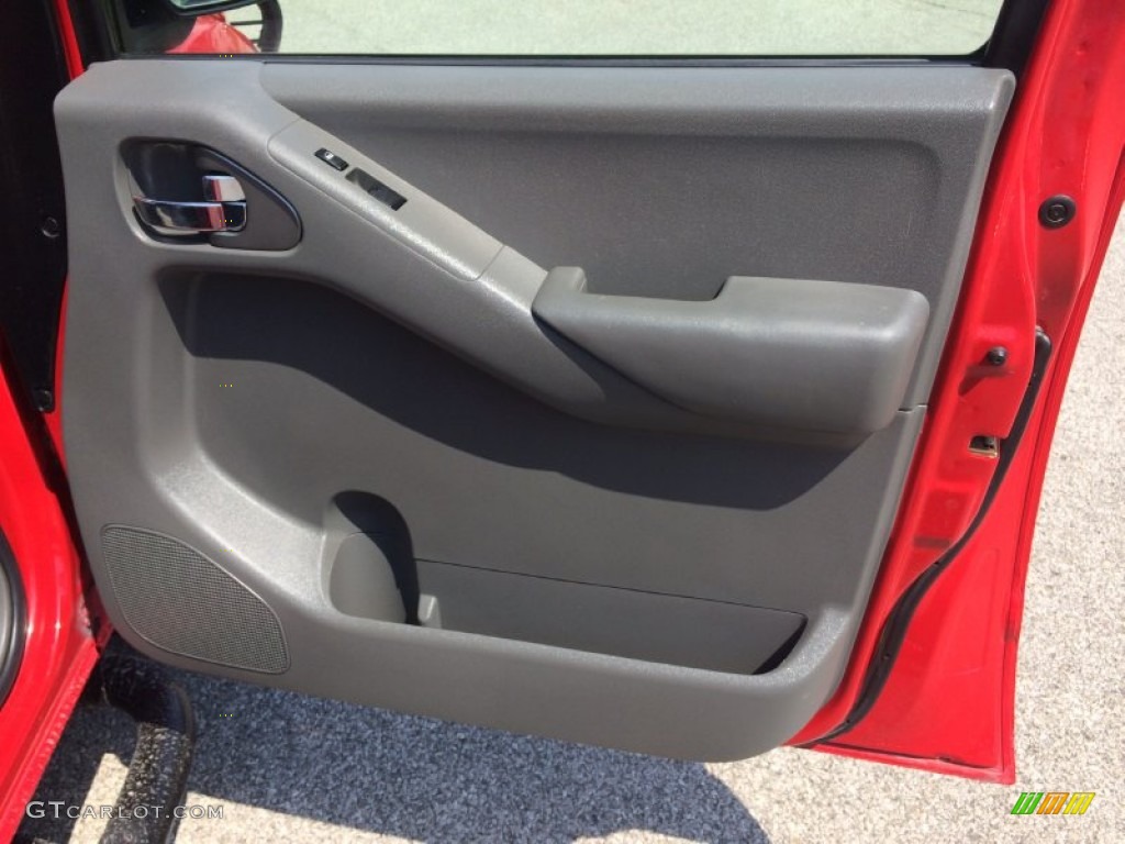2006 Frontier SE Crew Cab - Red Alert / Steel photo #21