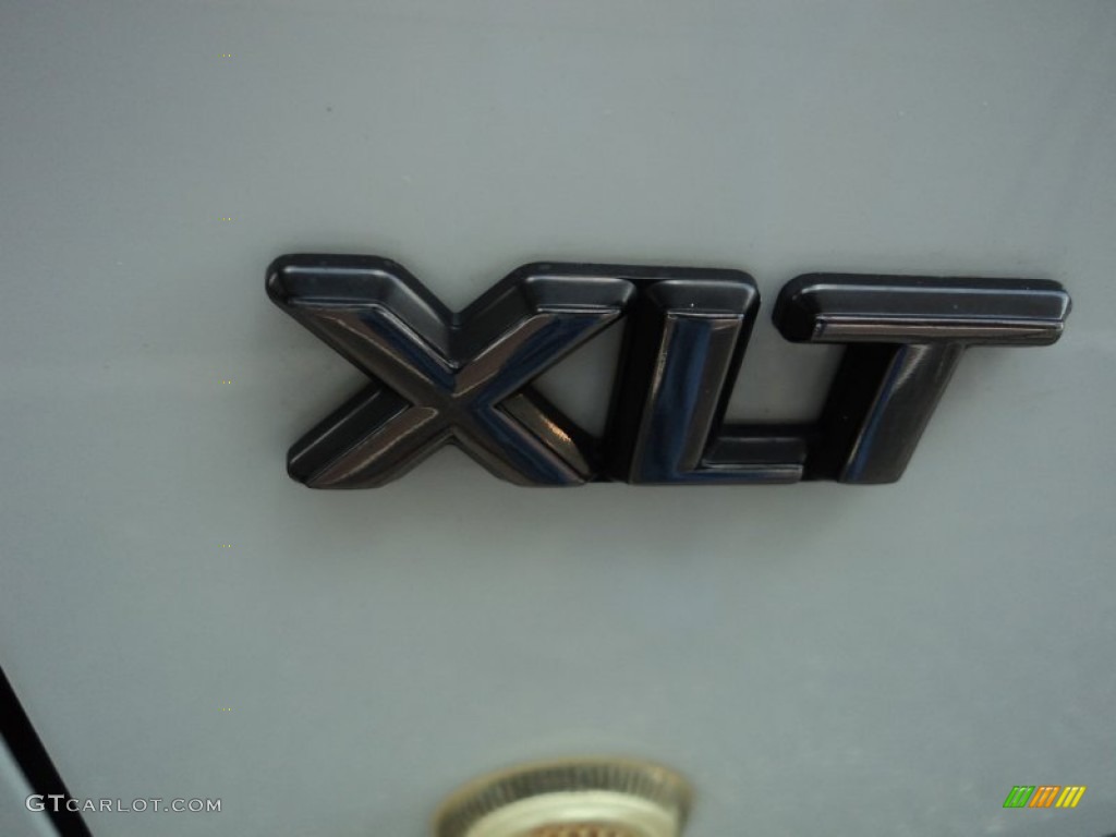 2012 Transit Connect XLT Wagon - Frozen White / Dark Grey photo #22