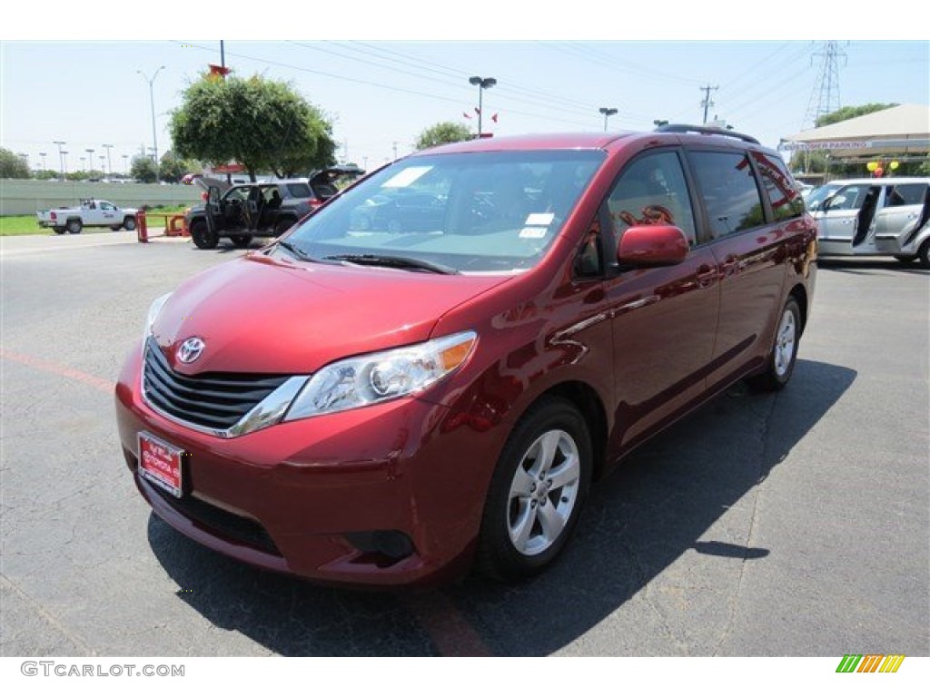 2011 Sienna LE - Salsa Red Pearl / Bisque photo #3