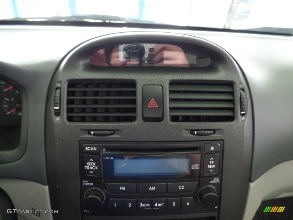 2006 Spectra SX Sedan - Ice Blue / Gray photo #25