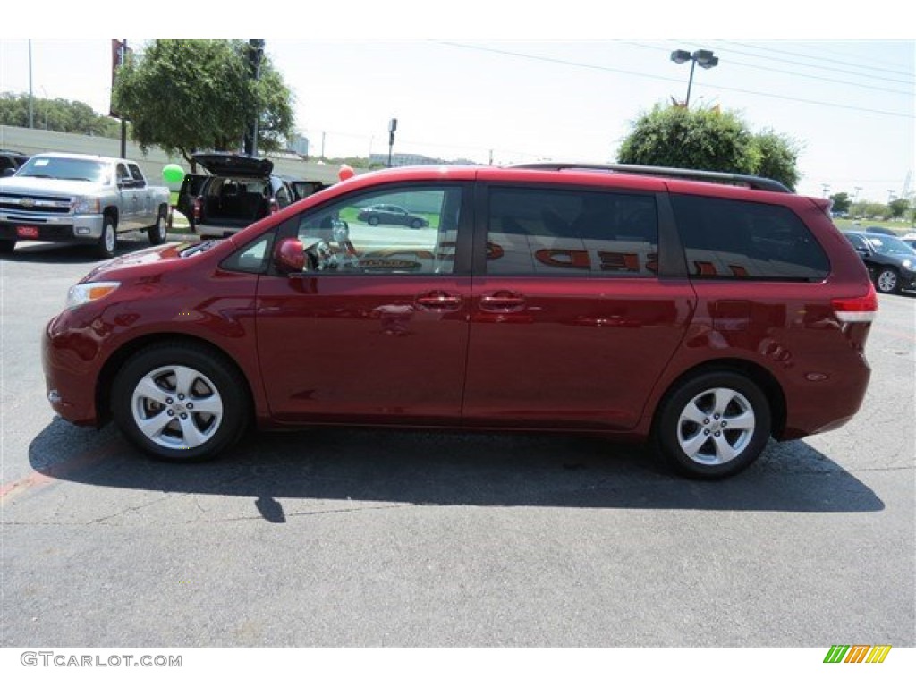 2011 Sienna LE - Salsa Red Pearl / Bisque photo #4