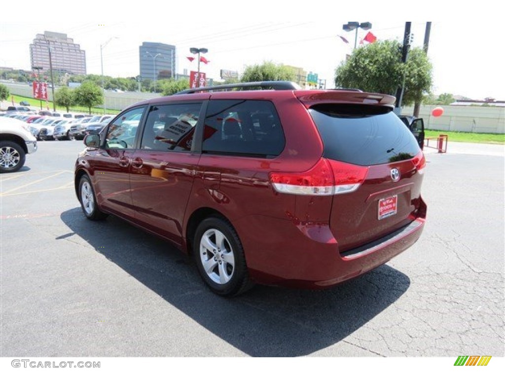 2011 Sienna LE - Salsa Red Pearl / Bisque photo #5