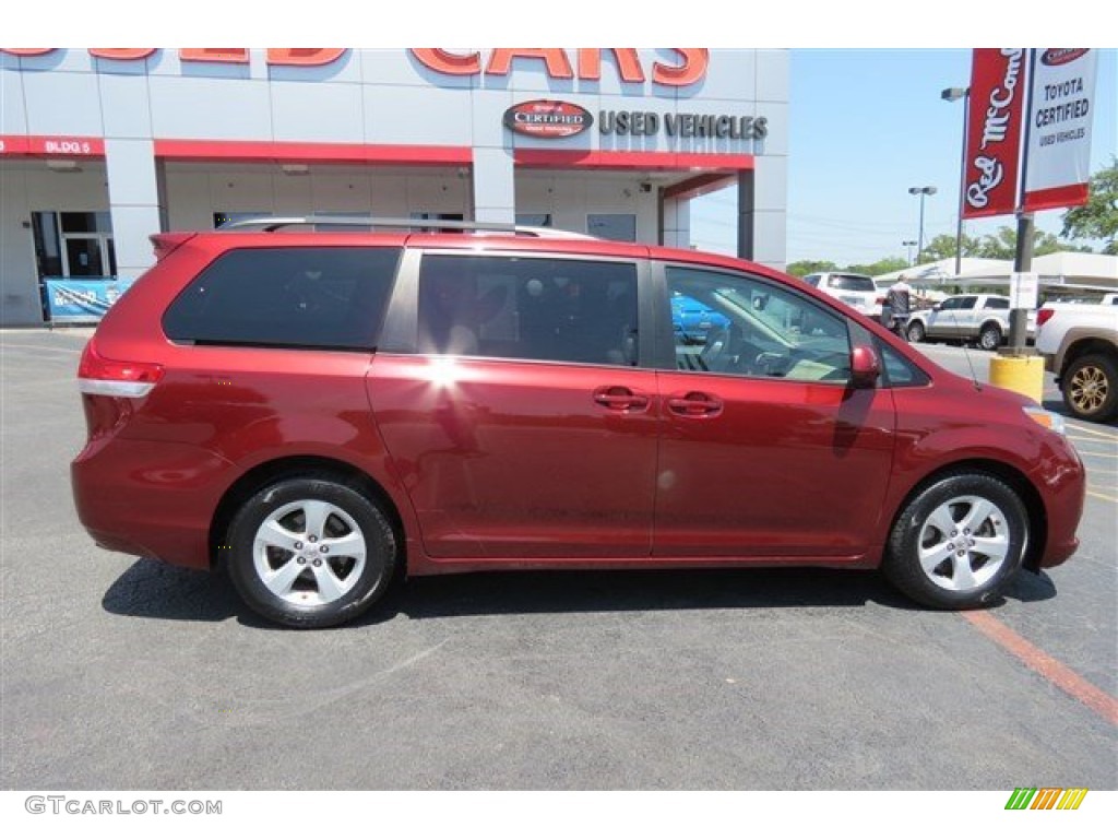 2011 Sienna LE - Salsa Red Pearl / Bisque photo #8