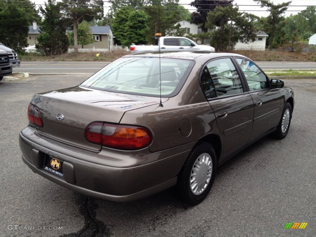 2002 Malibu Sedan - Medium Bronzemist Metallic / Neutral photo #14