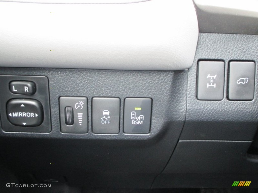 2013 Toyota RAV4 Limited AWD Controls Photos