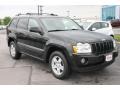 2005 Black Jeep Grand Cherokee Laredo 4x4  photo #2