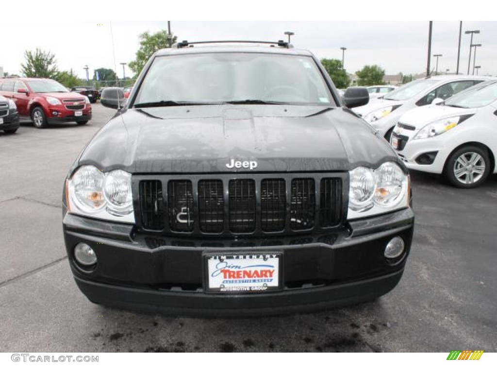 2005 Grand Cherokee Laredo 4x4 - Black / Medium Slate Gray photo #8