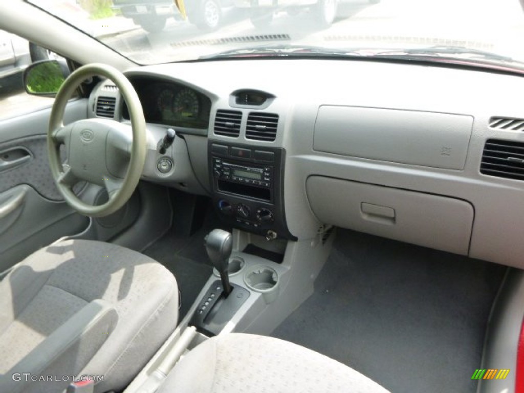 2003 Rio Sedan - Classic Red / Gray photo #9