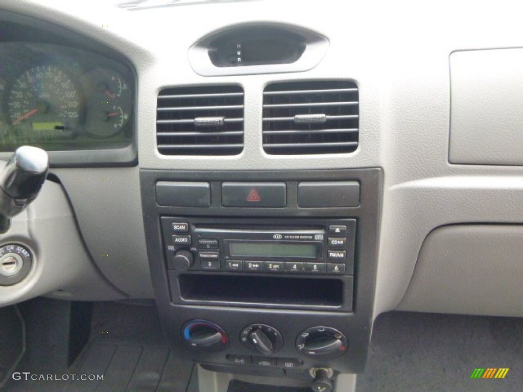 2003 Rio Sedan - Classic Red / Gray photo #13