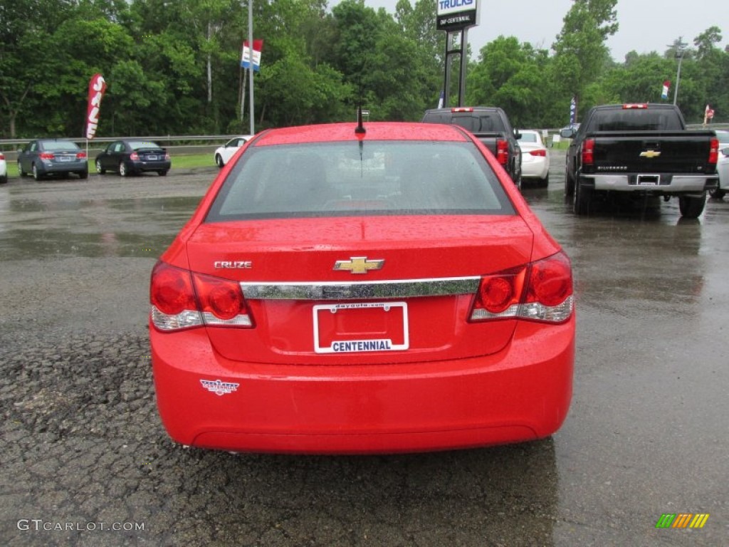 2014 Cruze LS - Red Hot / Jet Black/Medium Titanium photo #5