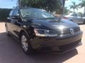 Black - Jetta SE Sedan Photo No. 7