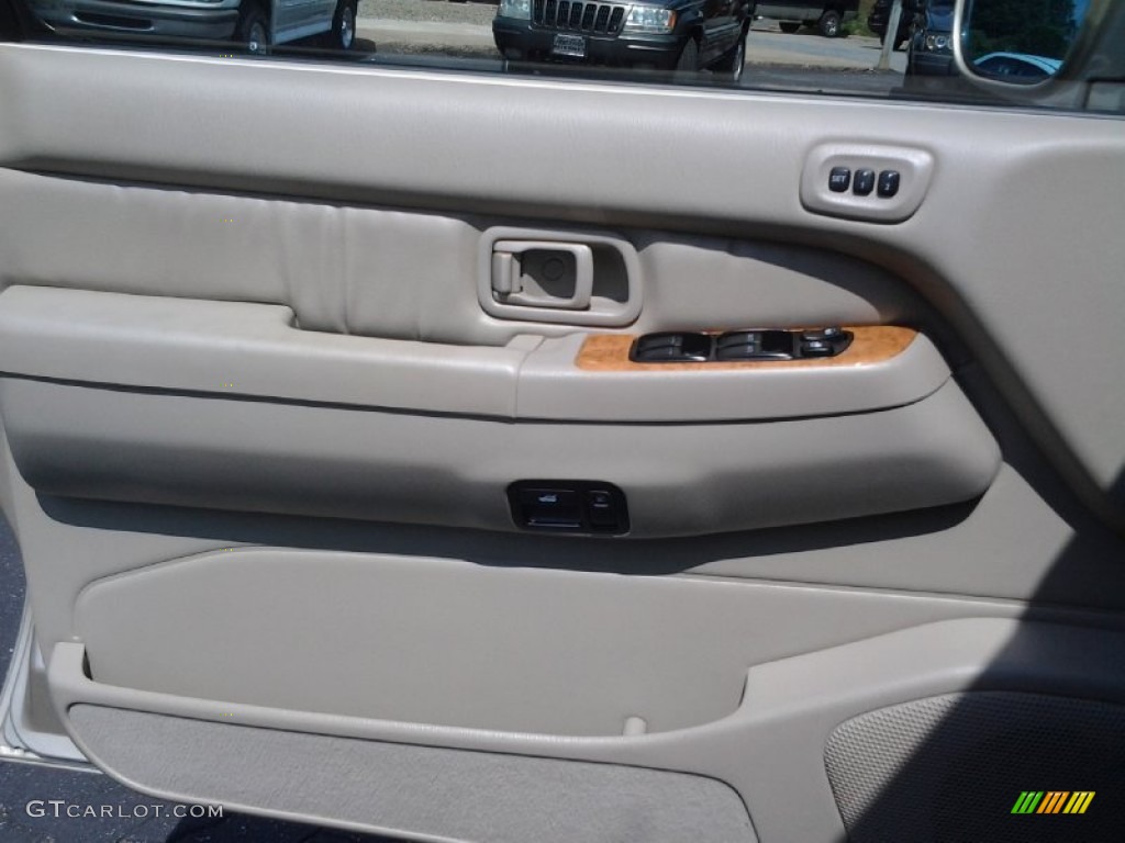 2001 QX4 4x4 - Tuscan Beige Metallic / Stone Beige photo #24