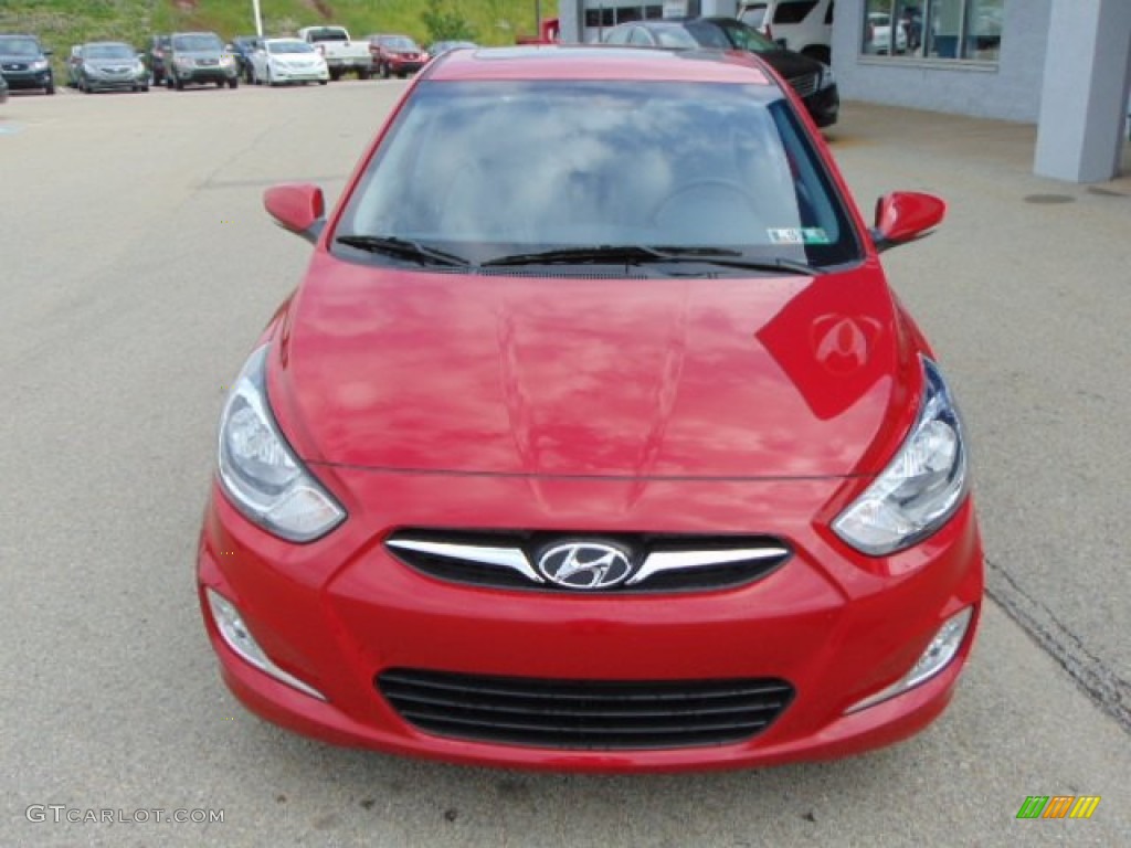 2013 Accent SE 5 Door - Boston Red / Gray photo #5