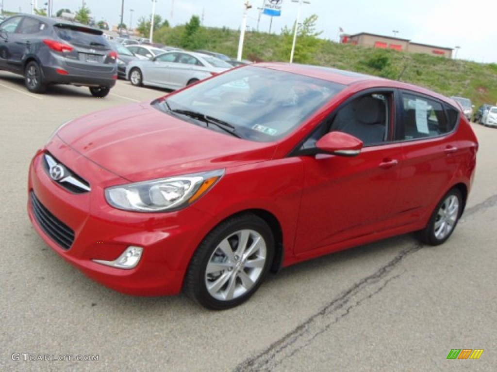 2013 Accent SE 5 Door - Boston Red / Gray photo #6
