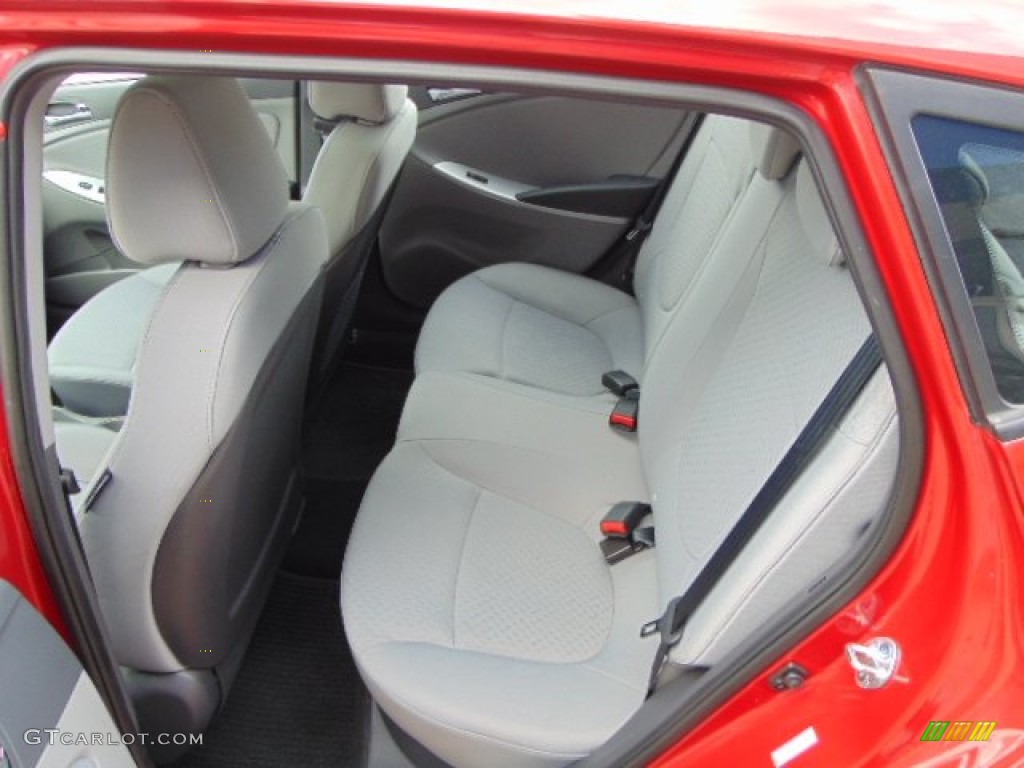 2013 Accent SE 5 Door - Boston Red / Gray photo #16