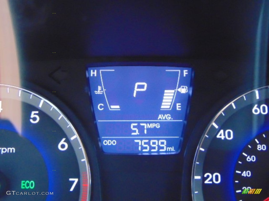 2013 Accent SE 5 Door - Boston Red / Gray photo #20