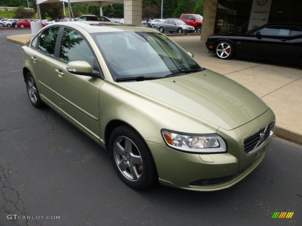 2008 S40 2.4i - Gecko Green Metallic / Off-Black photo #2