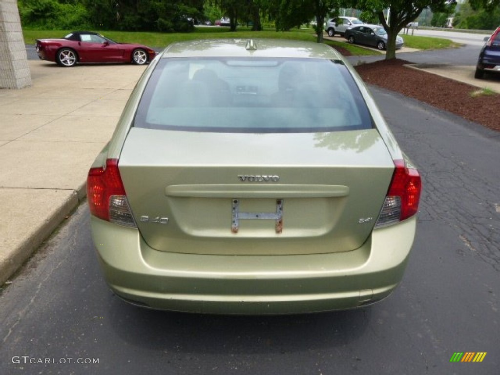 2008 S40 2.4i - Gecko Green Metallic / Off-Black photo #7