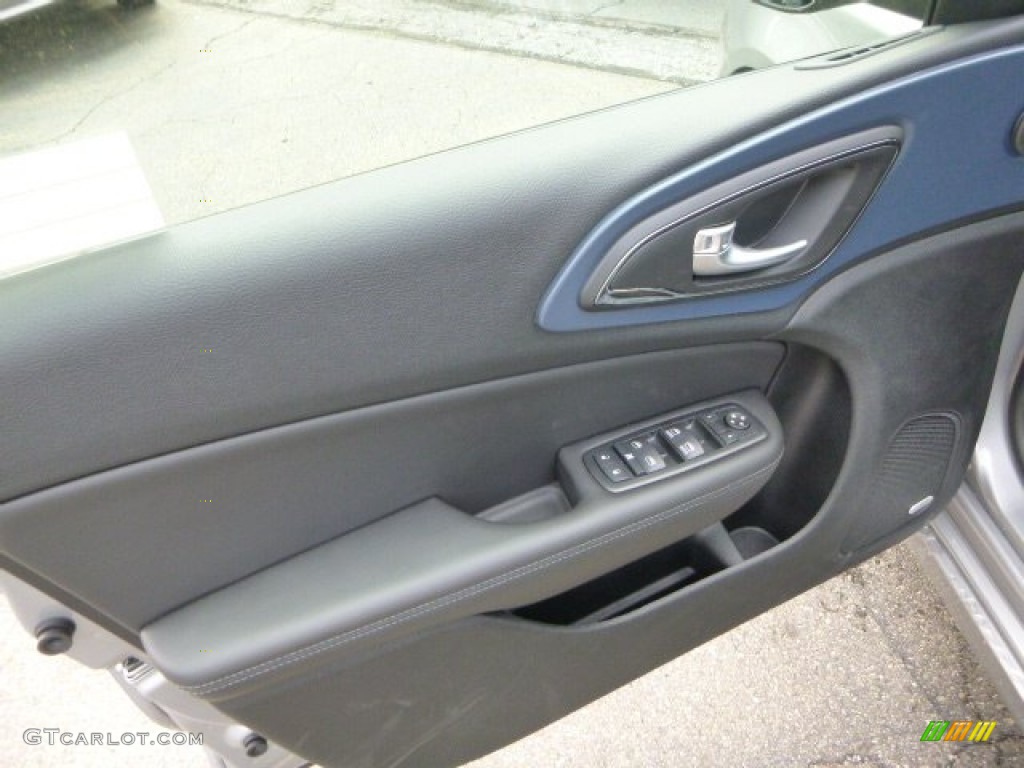 2015 200 S AWD - Billet Silver Metallic / Black photo #16