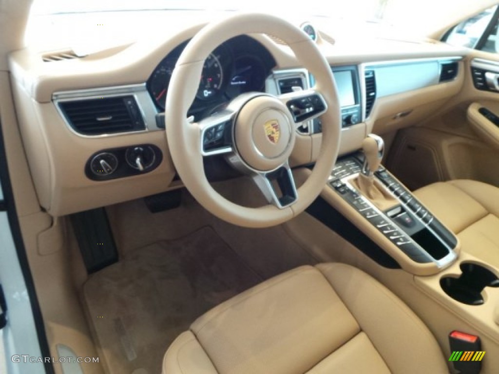 Luxor Beige Interior 2015 Porsche Macan Turbo Photo #94459715