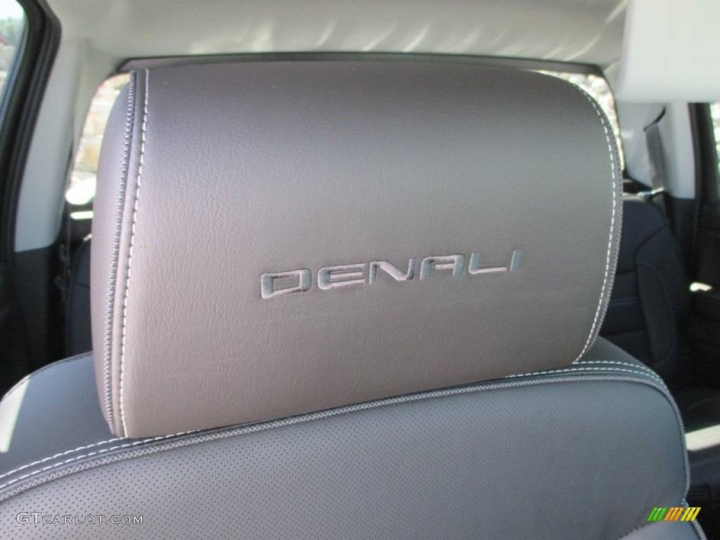 2015 GMC Sierra 3500HD Denali Crew Cab 4x4 Marks and Logos Photos
