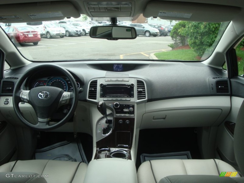 2011 Venza I4 AWD - Black / Light Gray photo #11