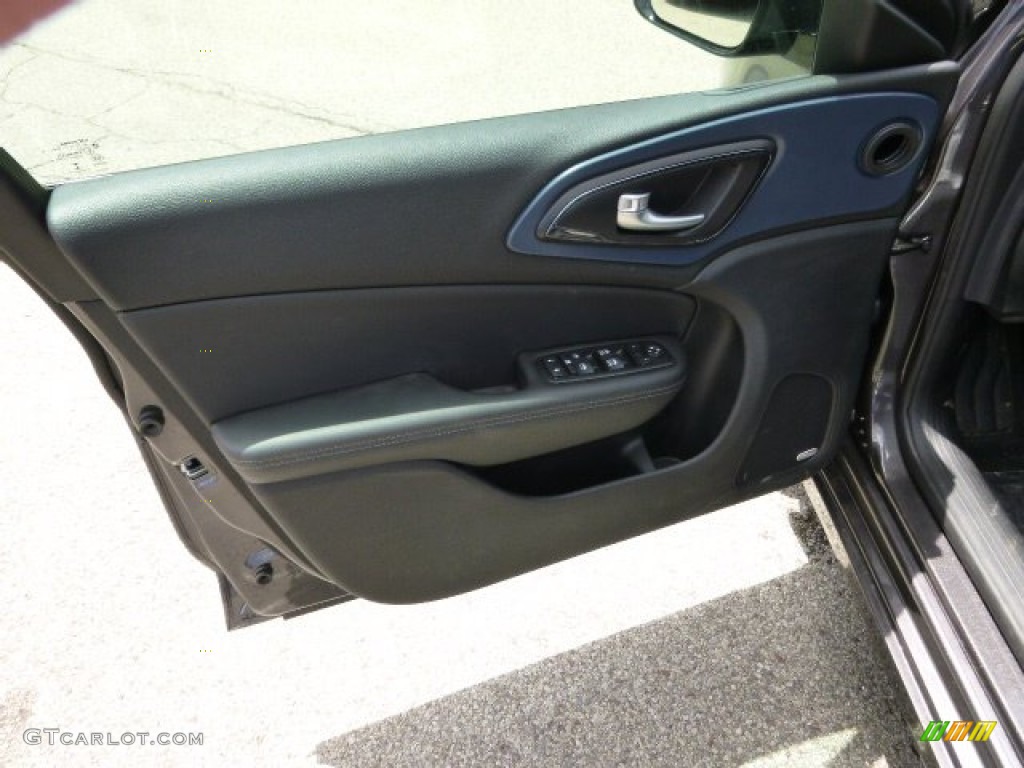 2015 Chrysler 200 S Black Door Panel Photo #94475023