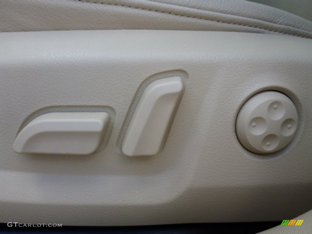 2012 Audi A3 2.0T quattro Controls Photo #94480372