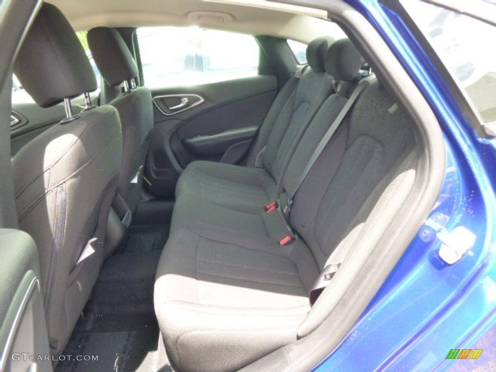 2015 Chrysler 200 Limited Rear Seat Photo #94484302