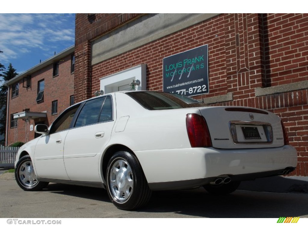2002 DeVille Sedan - Cotillion White / Oatmeal photo #3