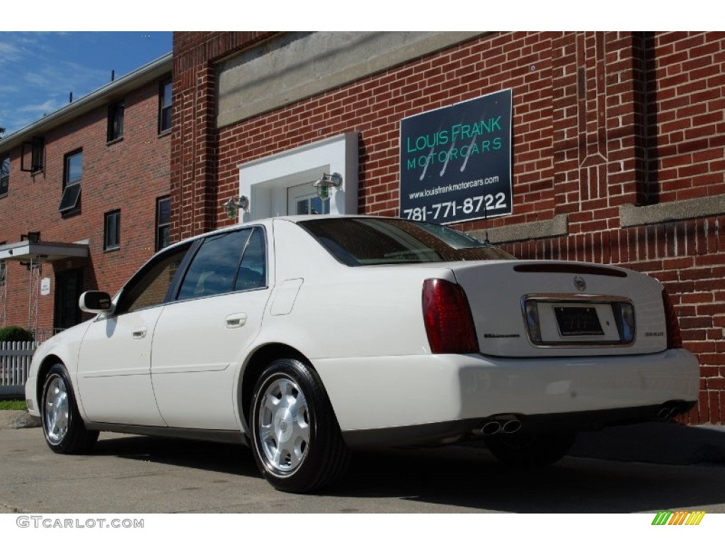 2002 DeVille Sedan - Cotillion White / Oatmeal photo #11