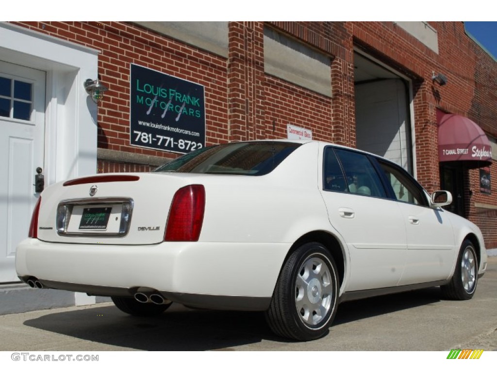 2002 DeVille Sedan - Cotillion White / Oatmeal photo #12