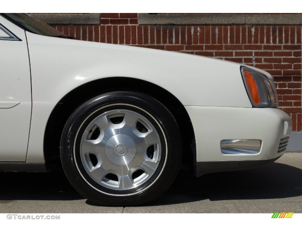 2002 DeVille Sedan - Cotillion White / Oatmeal photo #24