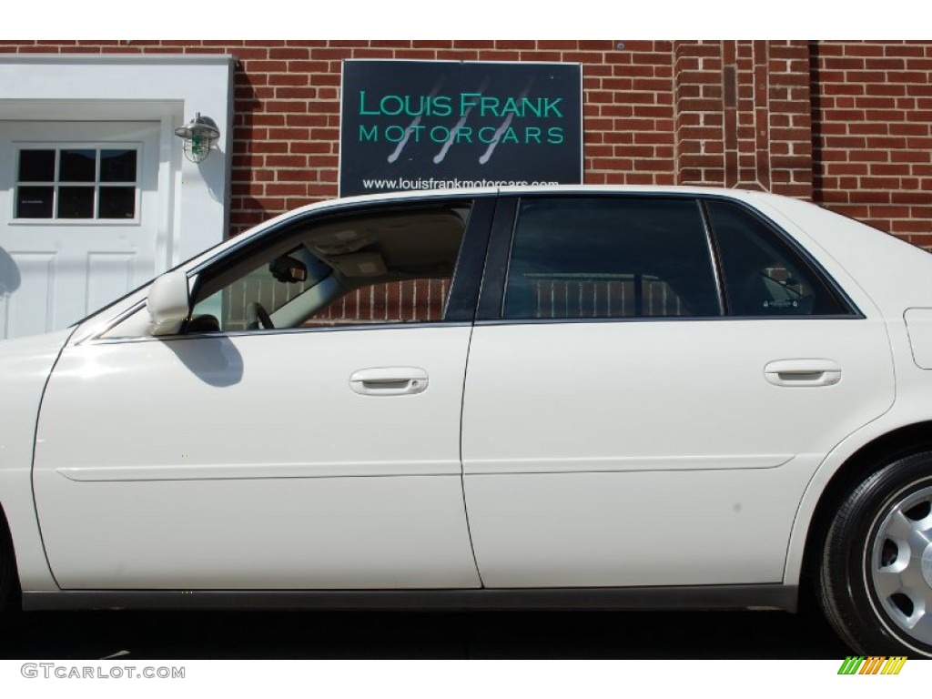 2002 DeVille Sedan - Cotillion White / Oatmeal photo #25