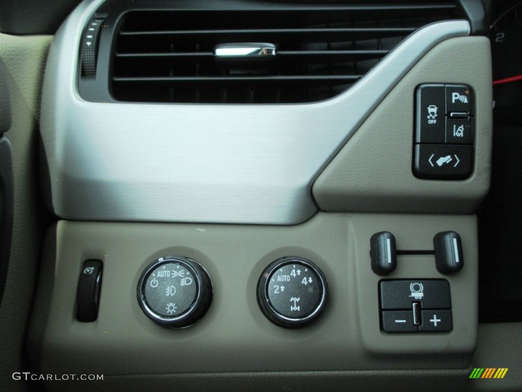 2015 GMC Yukon XL SLE 4WD Controls Photo #94491828
