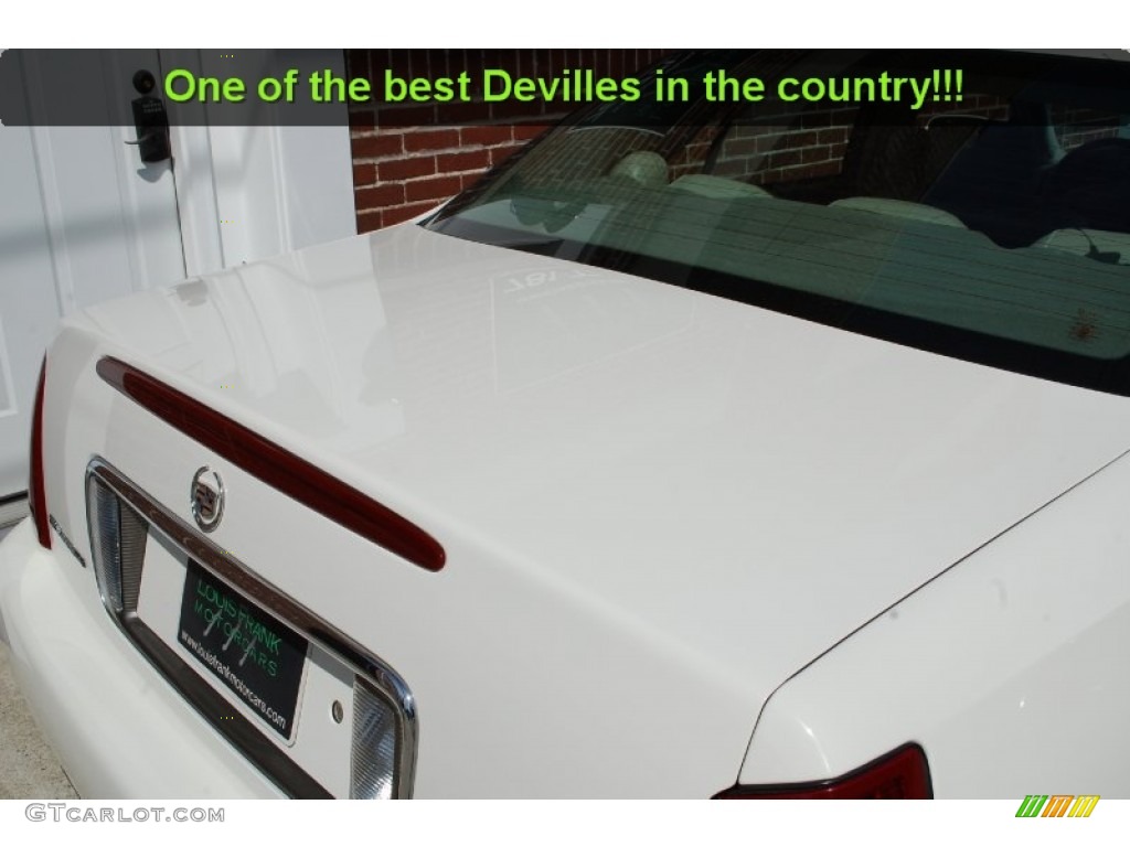 2002 DeVille Sedan - Cotillion White / Oatmeal photo #34
