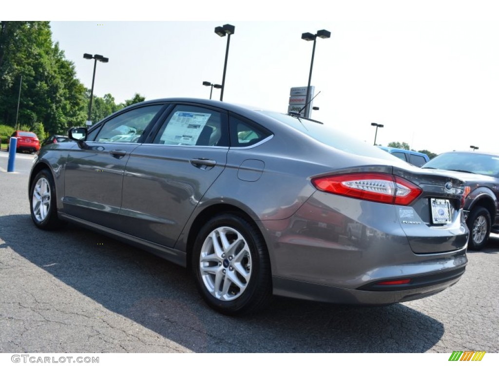 2014 Fusion SE - Sterling Gray / Charcoal Black photo #22