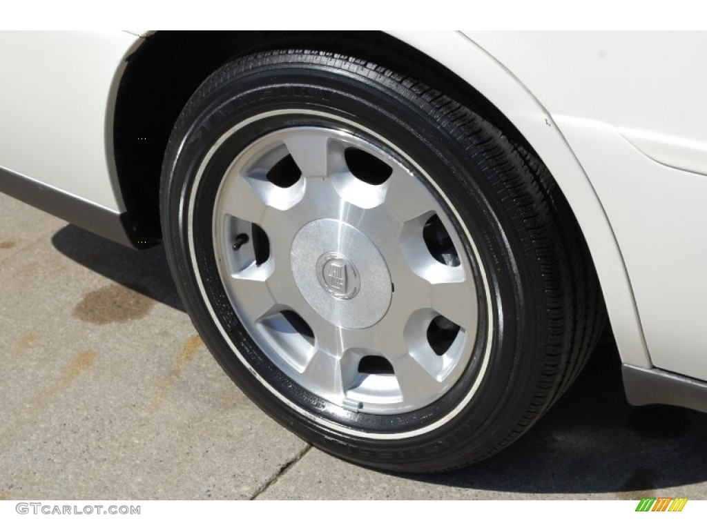2002 DeVille Sedan - Cotillion White / Oatmeal photo #83