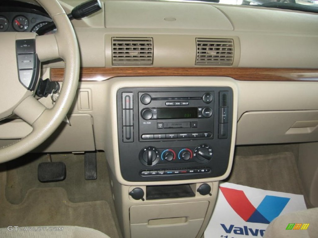 2004 Freestar SEL - Arizona Beige Metallic / Pebble Beige photo #5