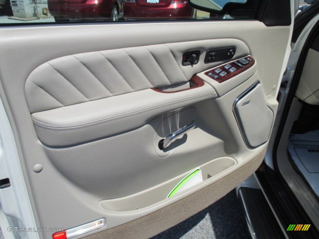 2006 Cadillac Escalade ESV AWD Platinum Shale Door Panel Photo #94494180