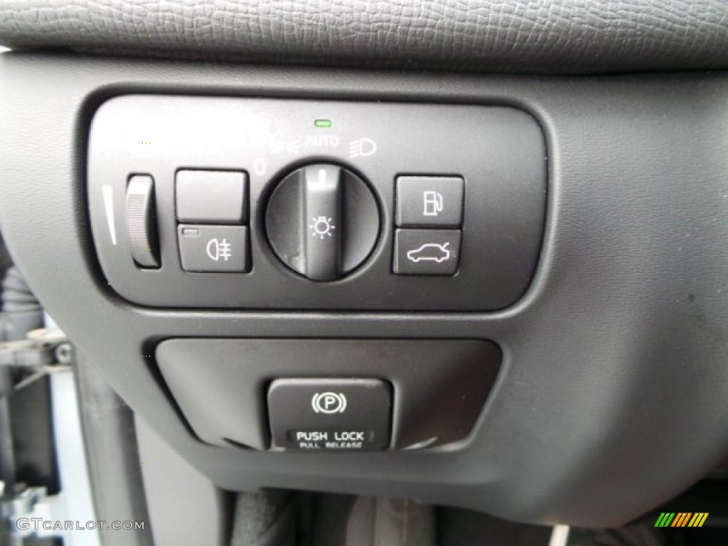 2013 Volvo XC60 3.2 Controls Photo #94497549