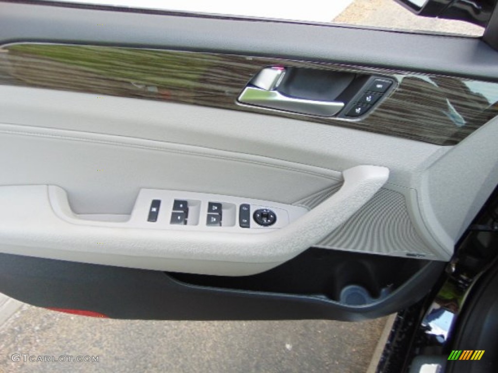 2015 Hyundai Sonata Limited Gray Door Panel Photo #94499121